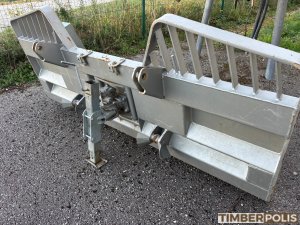 Doubles treuils forestiers 2 × 8 t avec tablier arrière de 2,30 m