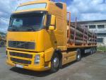 Rungenauflieger - Transport und Fracht