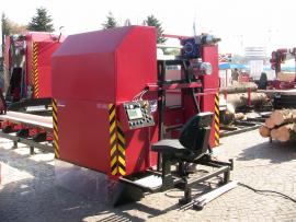 Doppelblatt-Winkelkreissäge StrojCAD UH500 |  Sägetechnik | Holzverarbeitungs-Maschinen | StrojCAD s.r.o.