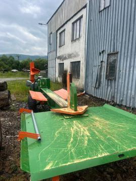 Spaltmaschine Tark -50  |  Holzabfallverarbeitung | Holzverarbeitungs-Maschinen | Drekos Made s.r.o